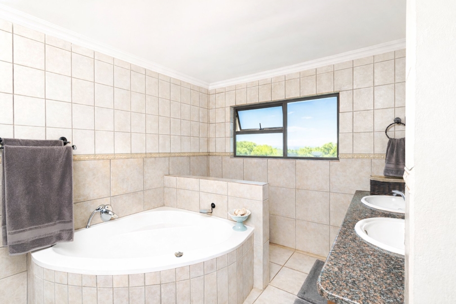 3 Bedroom Property for Sale in Caribbean Beach Club North West